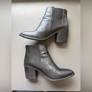 Nisolo Heeled Chelsea Boot- 9.5